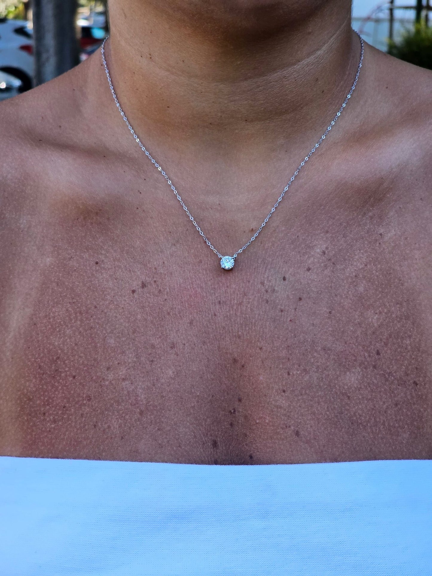 שרשרת סוליטר מרחפת