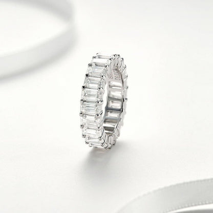 טבעת Eternity Emerald Cut