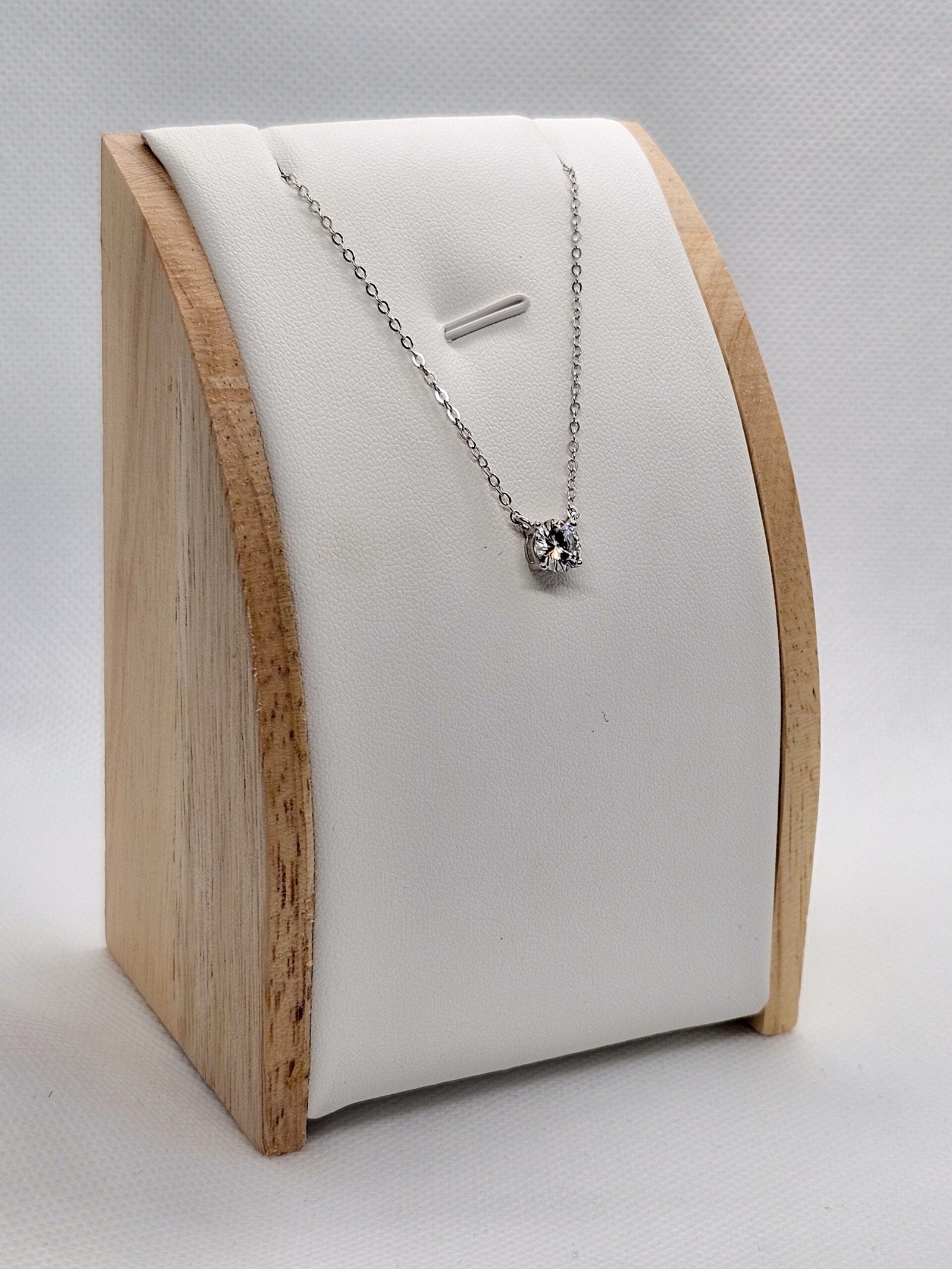 שרשרת Solitaire Floating