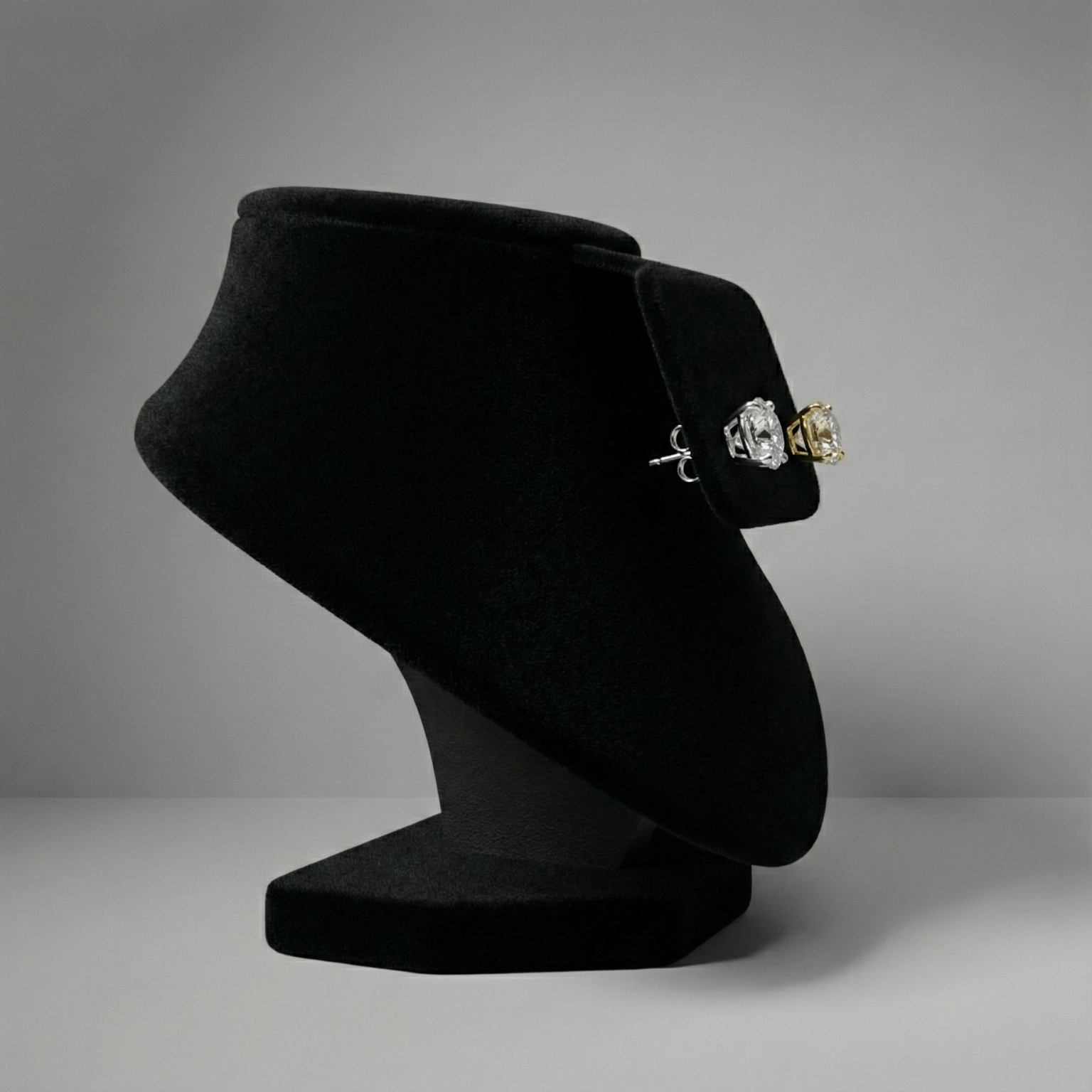 עגילי Solitaire